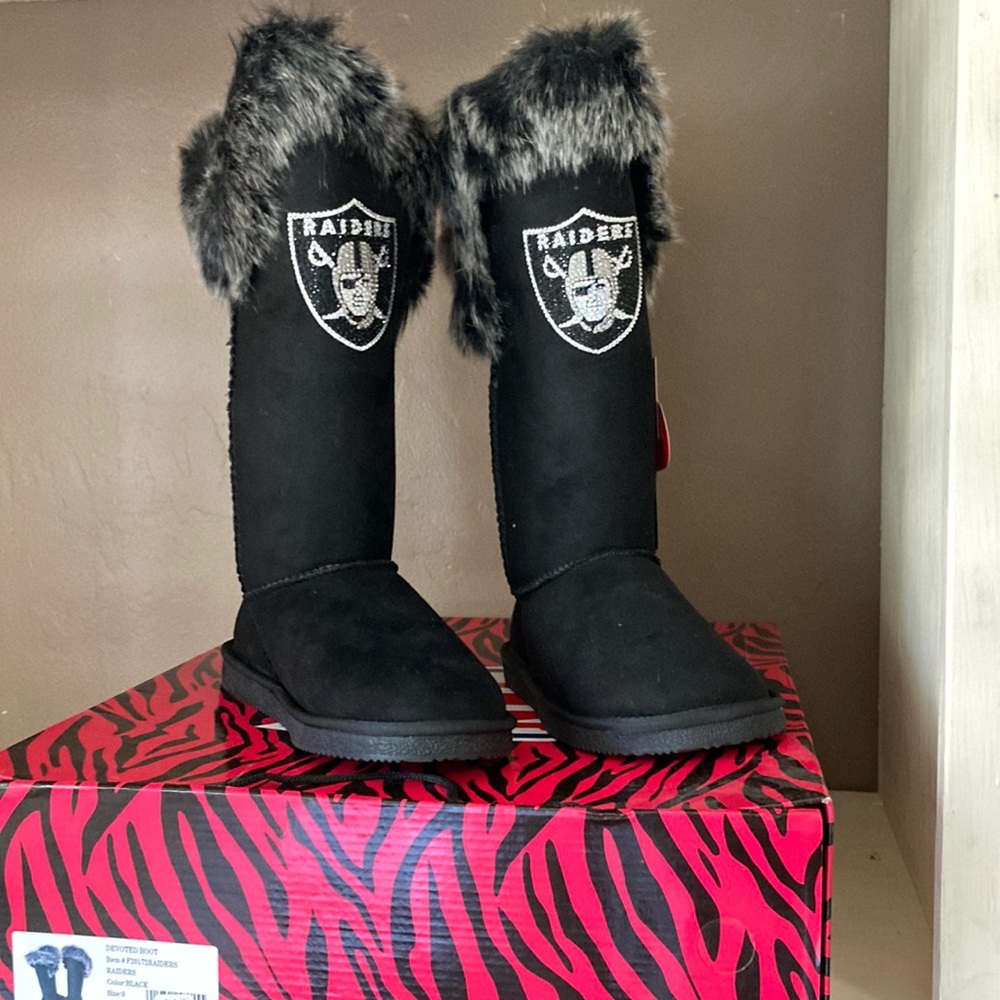 Raiders boots